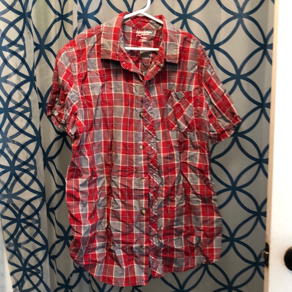 Short sleeve button down